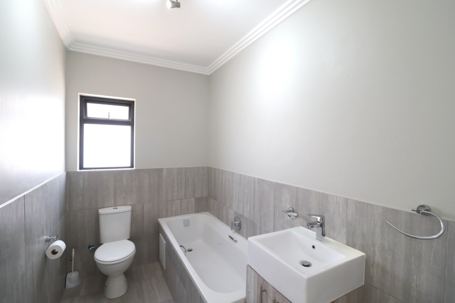 3 Bedroom Property for Sale in Kidds Beach Eastern Cape